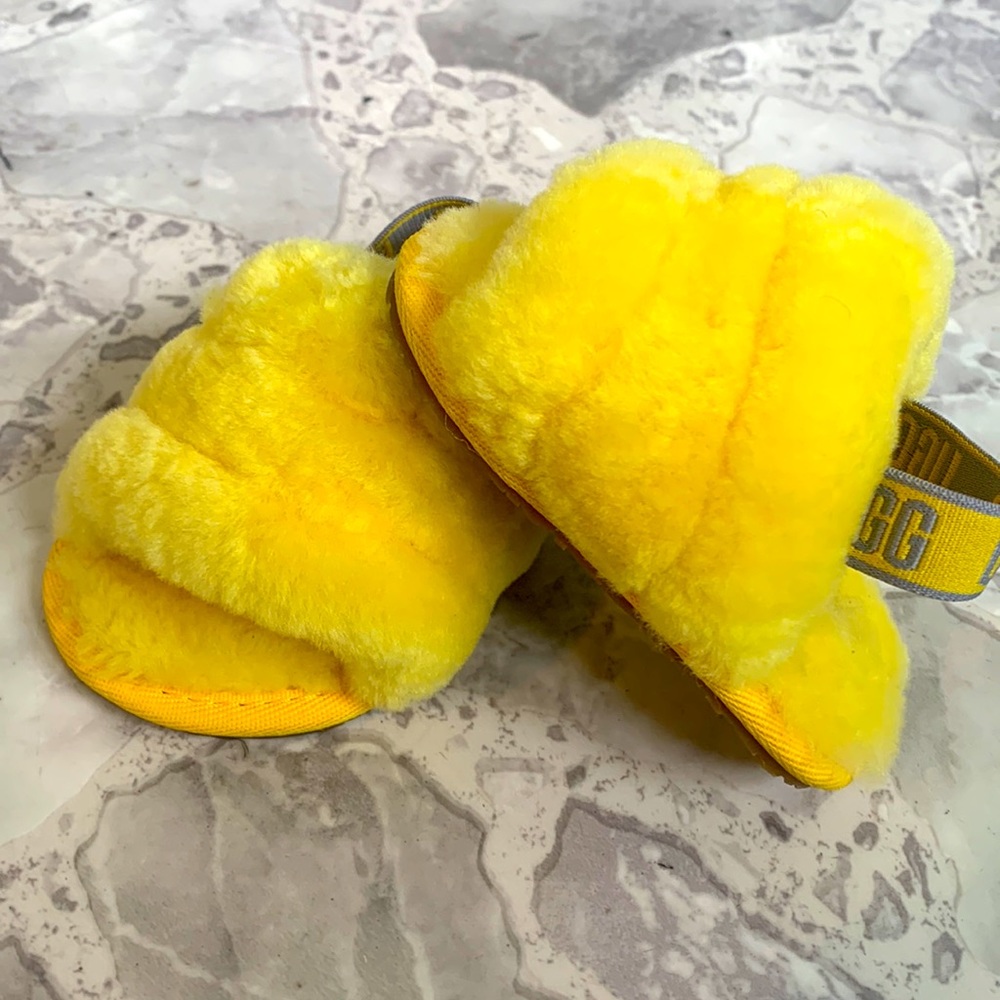 Baby UGG fluff sandals yellow sheepskin slides with elastic sling back heel 2/3